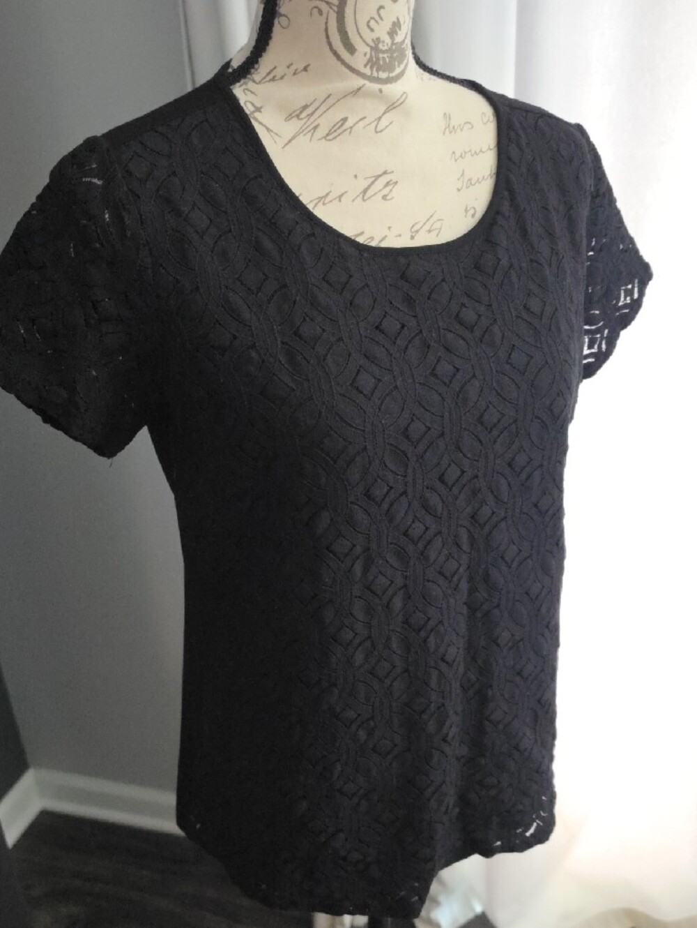 Market & Spruce 'Hans' Crochet Front Mixed Material Top View 2